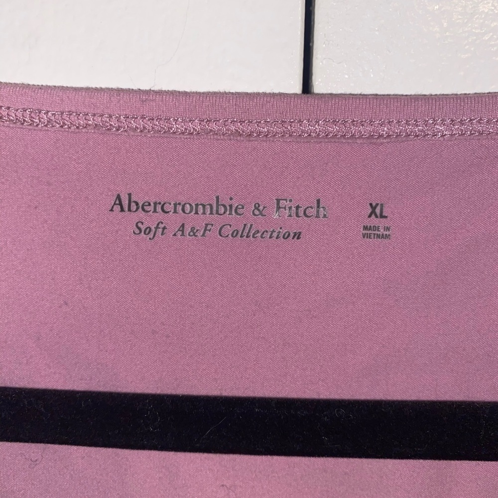 Abercrombie and Fitch Soft Matte Seamless Short-Sleeve Squareneck Bodysuit - Picture 6 of 7